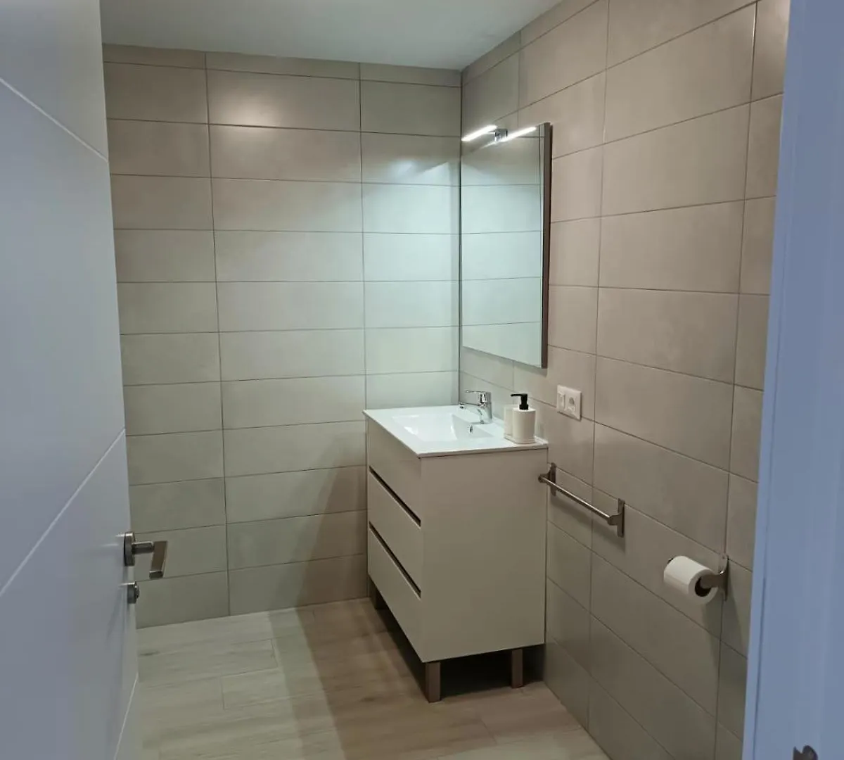 Amazing Doble Beedroom Apartment 아데제